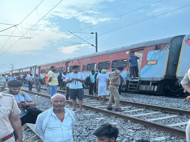 Sabarmati Express derailed